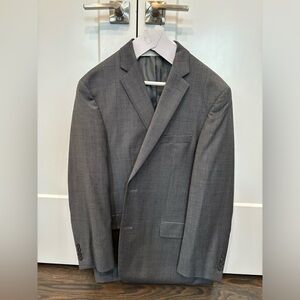 Jos. A. Bank gray Three Piece Suit 44L / 38 Waist